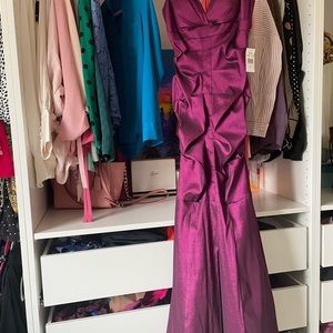 Beautiful mermaid dress - Brand New with tag